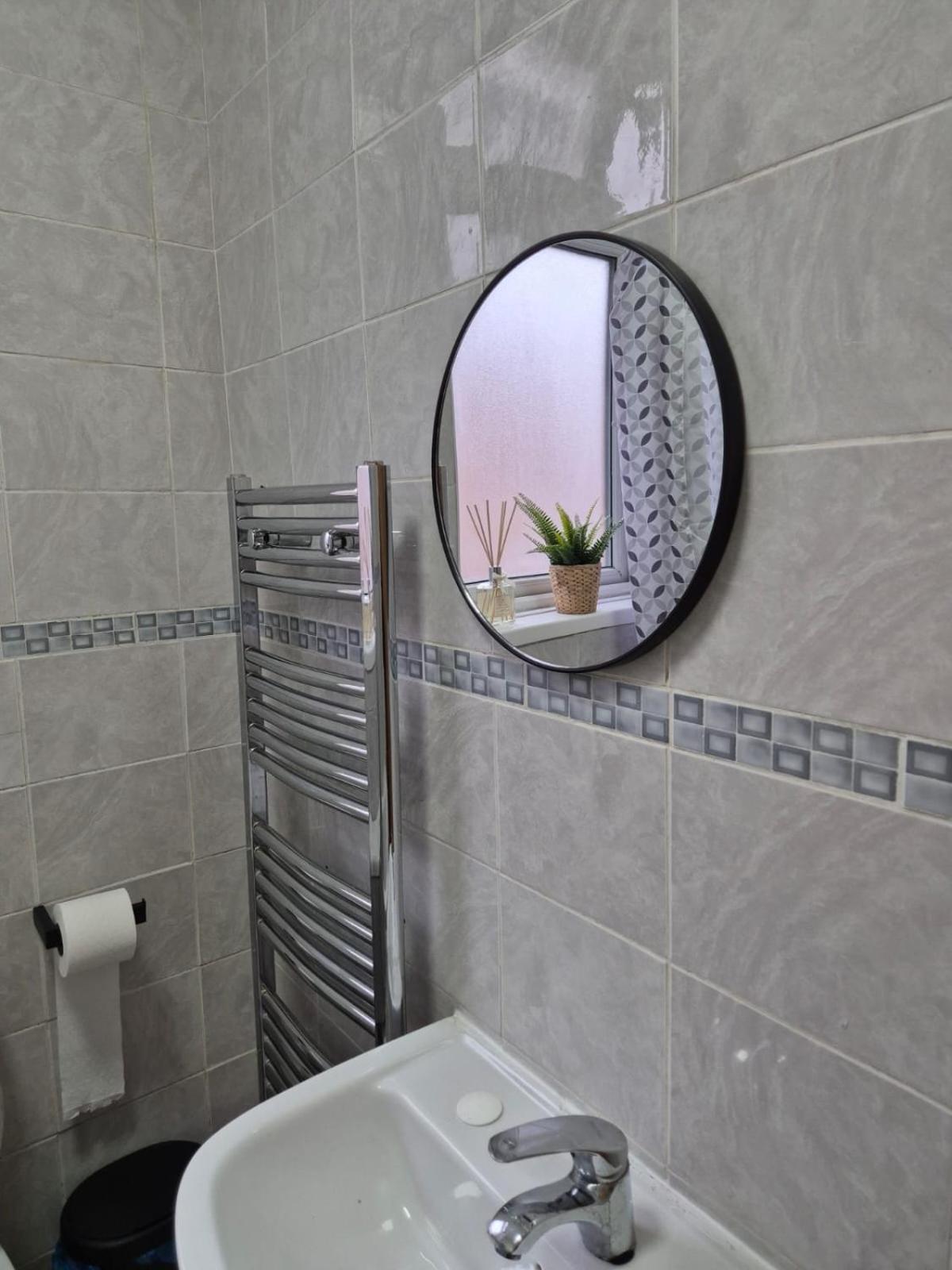 Rooms In Manchester 6 Minutes Drive To Victoria Station Exterior foto