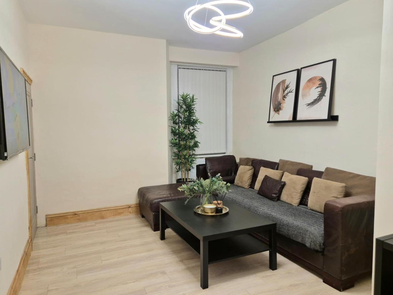 Rooms In Manchester 6 Minutes Drive To Victoria Station Exterior foto