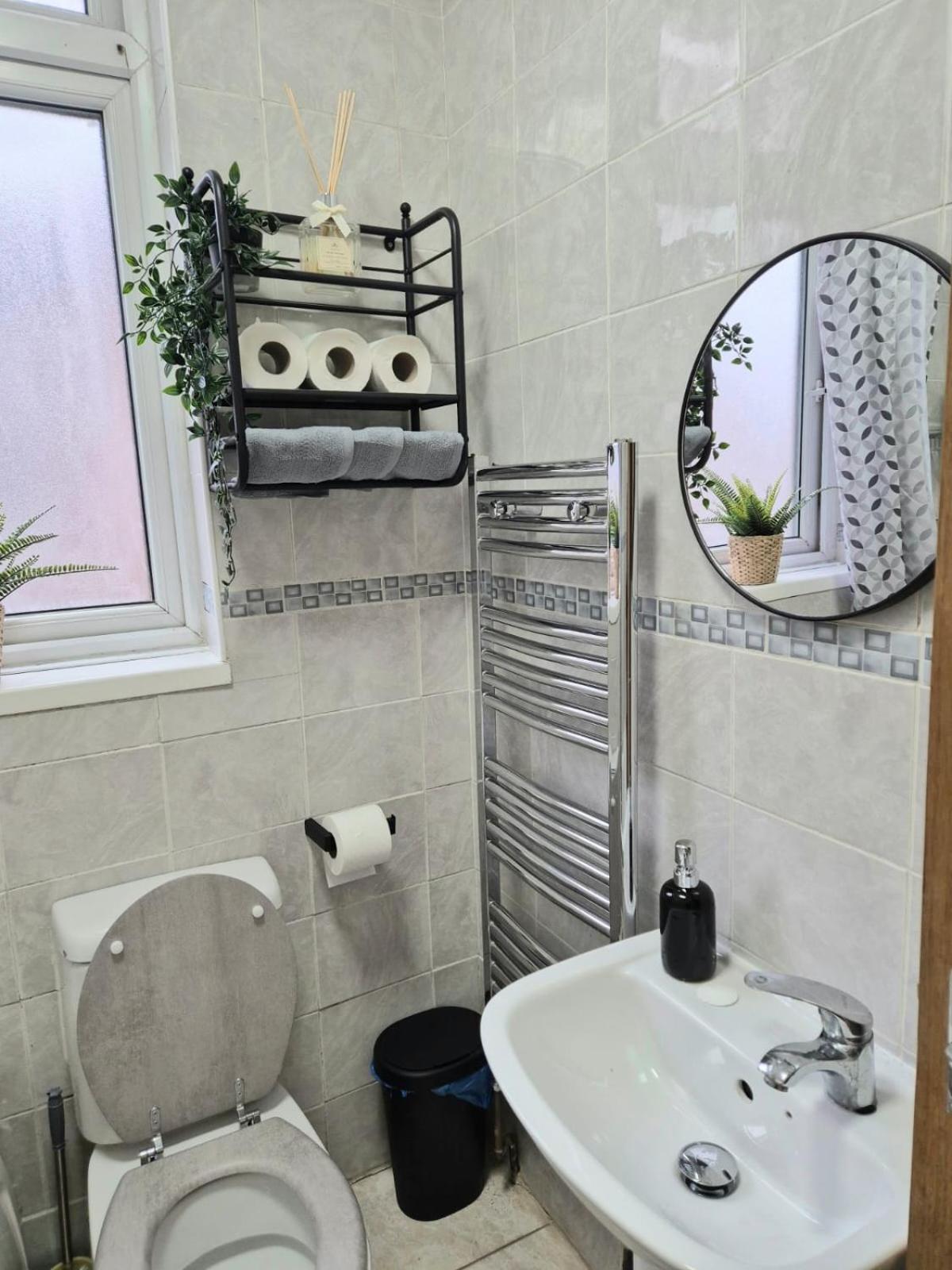 Rooms In Manchester 6 Minutes Drive To Victoria Station Exterior foto