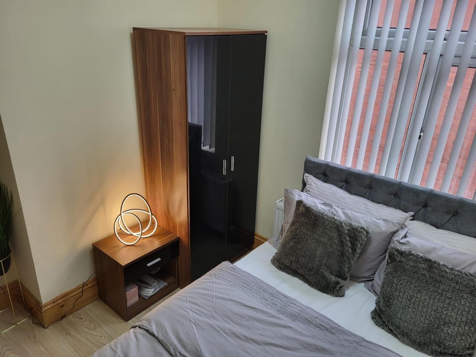 Rooms In Manchester 6 Minutes Drive To Victoria Station Exterior foto