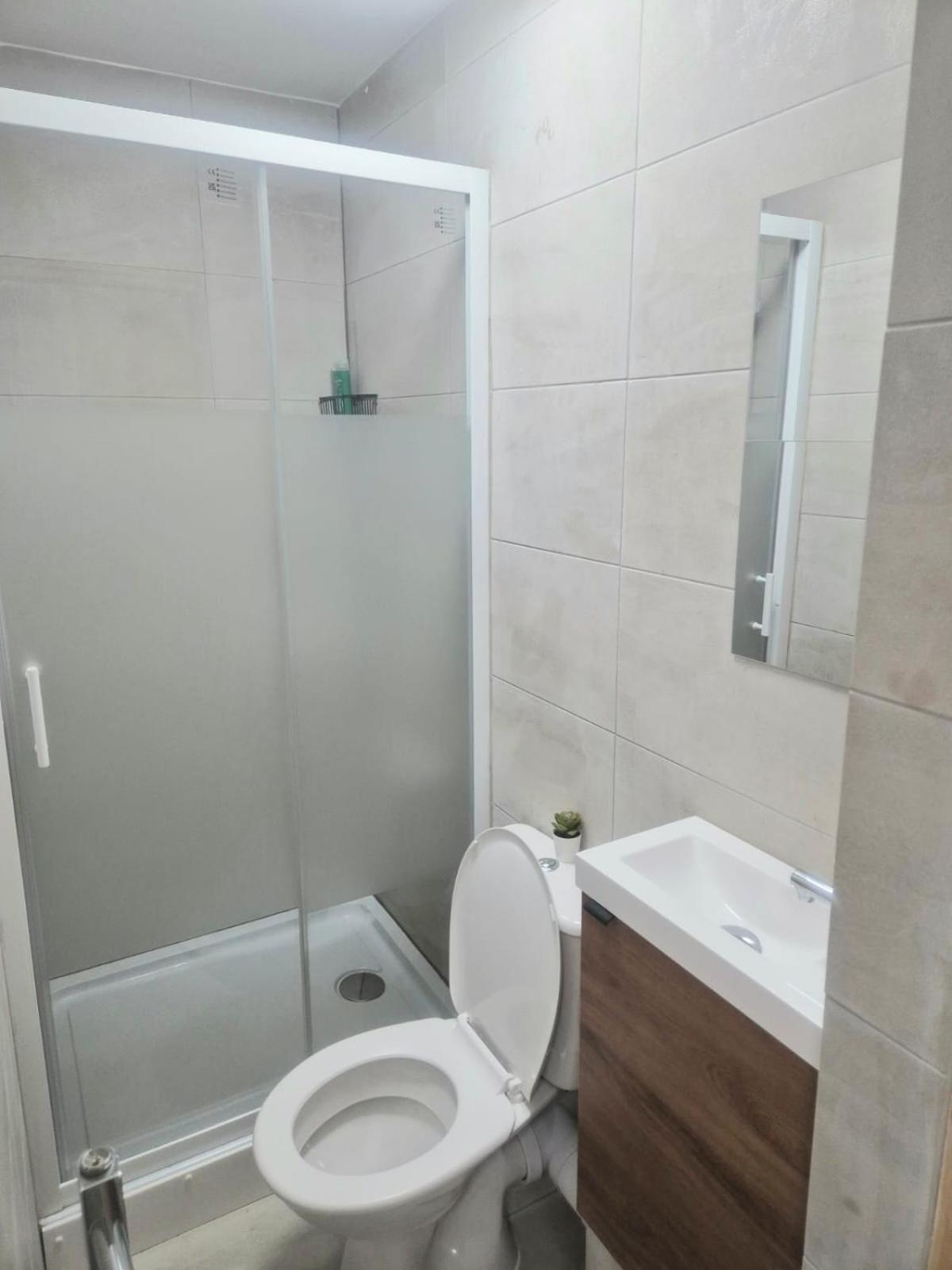 Rooms In Manchester 6 Minutes Drive To Victoria Station Exterior foto
