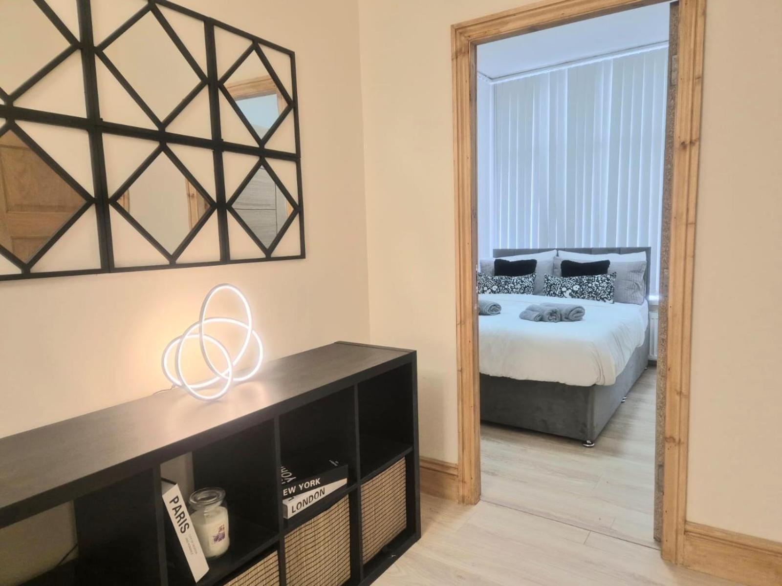 Rooms In Manchester 6 Minutes Drive To Victoria Station Exterior foto